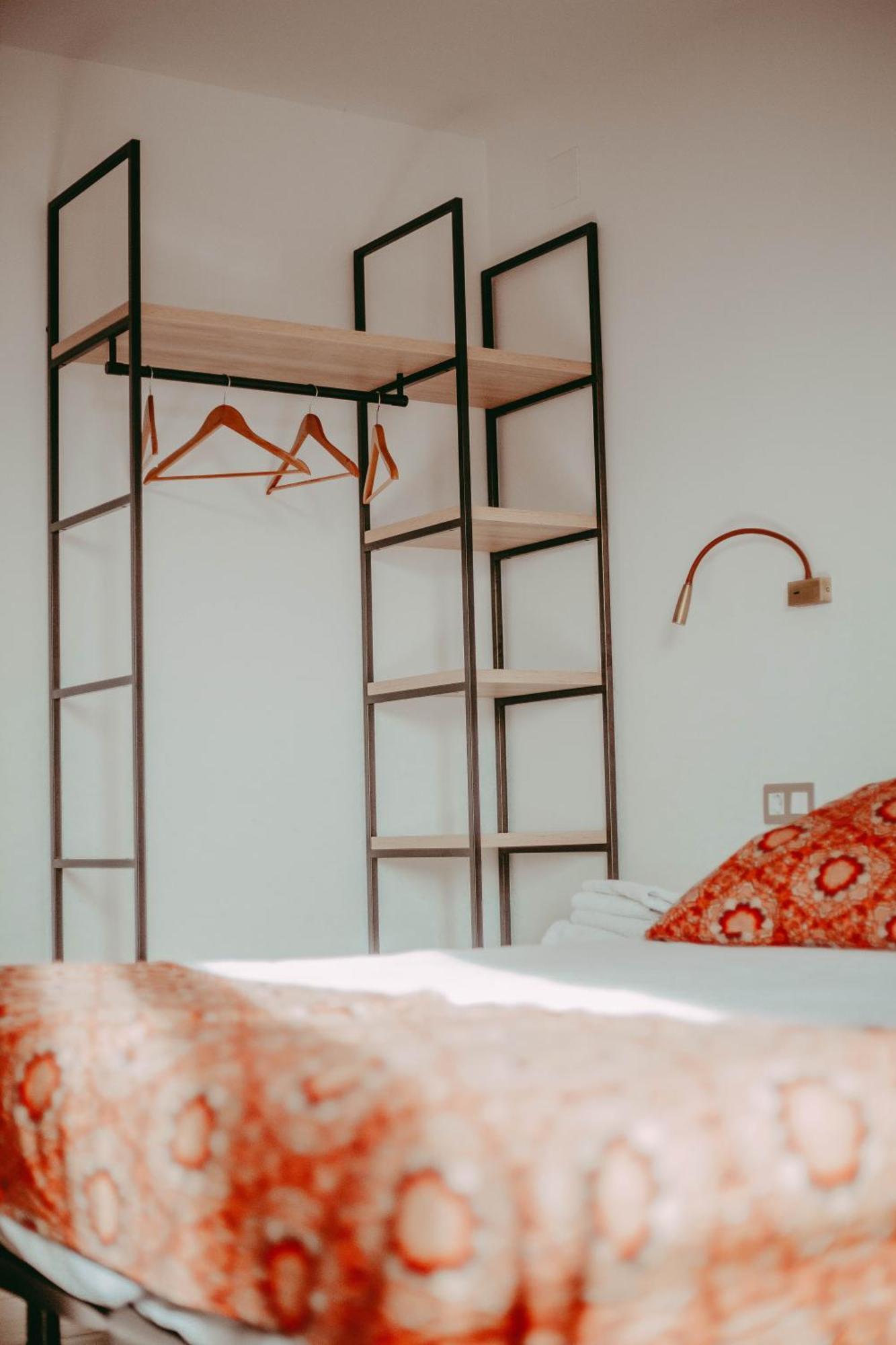 Hostal Restaurant Mussons Vins Poboleda Экстерьер фото